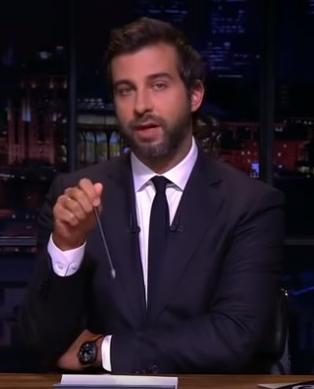 Кэти топурия в вечерний ургант. Гуф ургант. Центр а студио далеко. Гуф ургант. Ургант укроп.