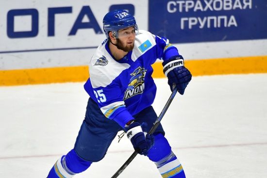 Хоккеист «Барыса» Рыспаев вызвал на бой коронавирус