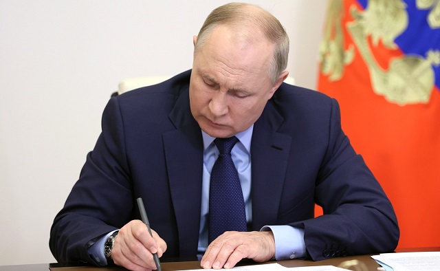 Владимир Путин подписал указ о правилах торговли газом с недружественными странами