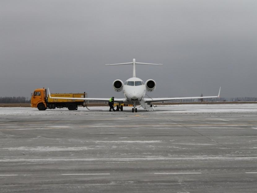 Несколько самолетов не смогли приземлиться в аэропорту Казани из-за сильного ветра
