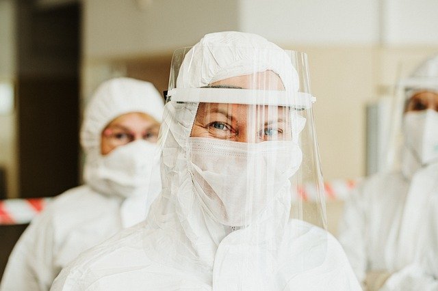 В Казани ищут волонтеров для работы в пунктах вакцинации от COVID-19
