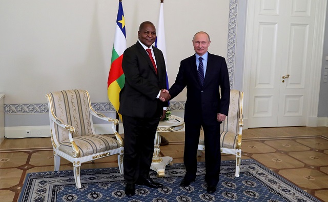 Путин обсудил с президентом Центральноафриканской республики борьбу с коронавирусом