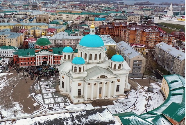 «Прямая трансляция на ТНВ»: Рождественские богослужения в Соборе Казанской иконы Божией Матери