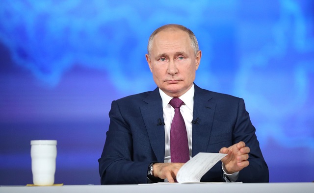 Песков: Путин проведет ежегодную прямую линию «чуть позже»