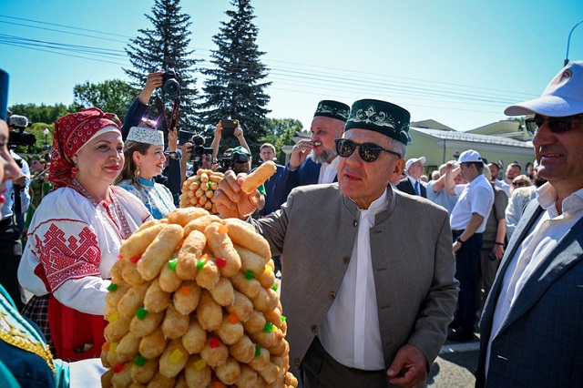 Рустам Минниханов посетил шахтерский Сабантуй в Новокузнецке