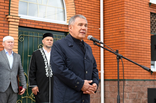 Минниханов принял участие в открытии мемориала «Строителям безмолвных рубежей» в Чувашии