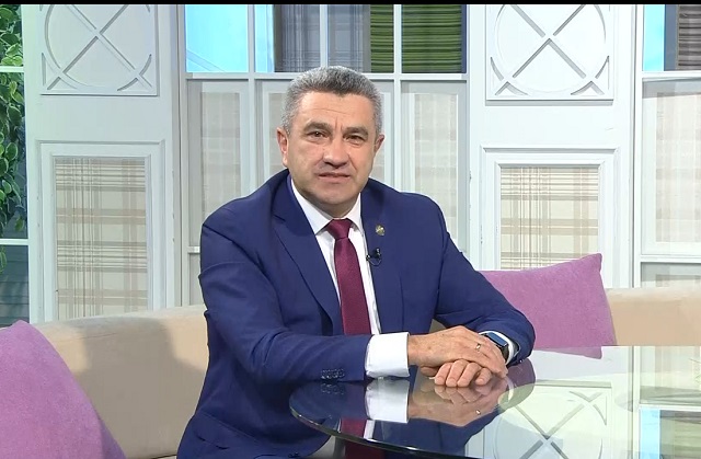 Глава Минобрнауки РТ Ильсур Хадиулллин стал гостем утреннего шоу «Здравствуйте» на ТНВ