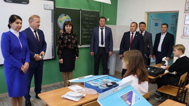 В трёх школах Дрожжановского района РТ по нацпроекту открылись центры «Точка роста»