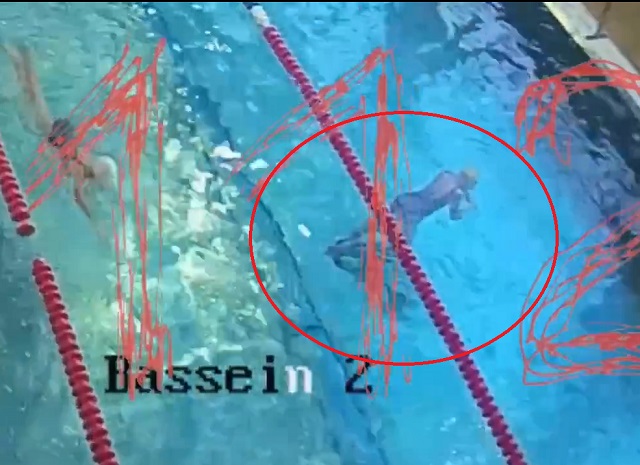 В соцсетях опубликовали видео с гибелью в бассейне Подольска 14-летней девочки (18+)