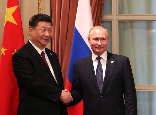 Владимир Путин поздравил Си Цзиньпина с 73-й годовщиной образования КНР