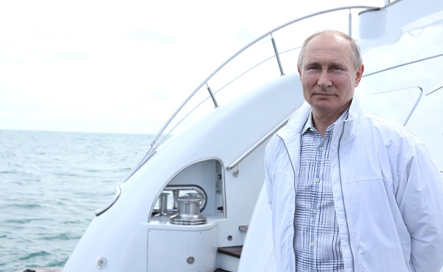 Песков раскрыл планы Путина по празднованию своего 70-летия