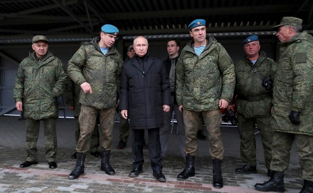 Кремльдә хатын-кызларны хәрби хезмәткә чакыру турындагы сорауга җавап бирделәр