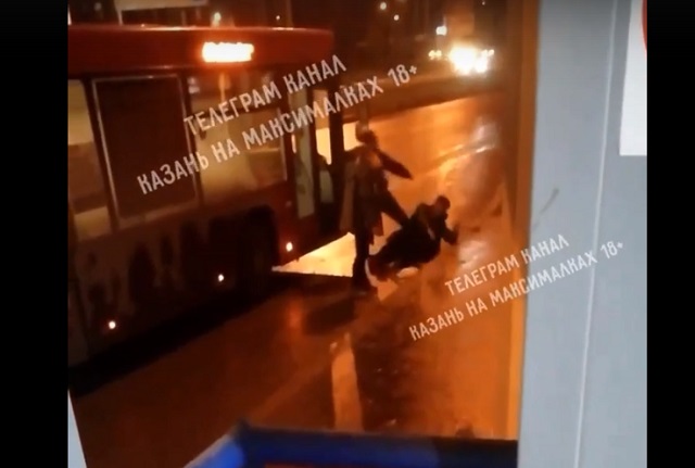 В АТП РТ прокомментировали видео с избиением пассажира водителем автобуса в Казани