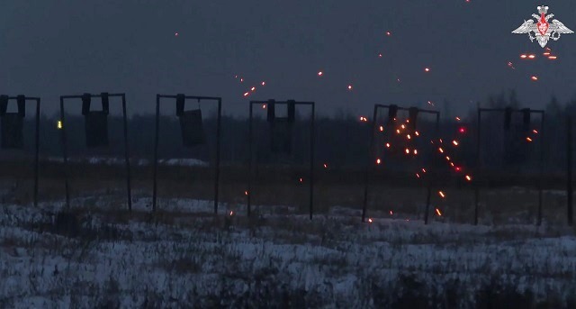 Минобороны опубликовало видео ночной стрельбы во время учений резервистов под Казанью