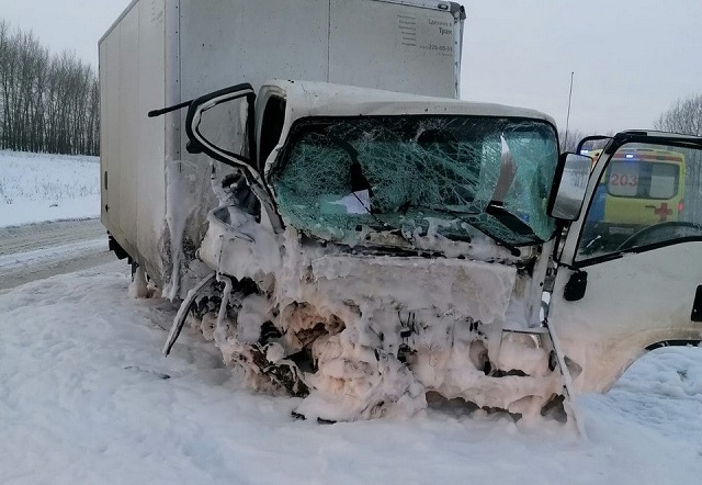 41-летний водитель «ВАЗа» погиб в спровоцированном им ДТП на трассе в Татарстане