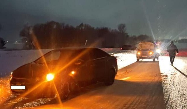 Житель РТ едва не погиб, влетев во встречное авто на привязанном к иномарке тюбинге