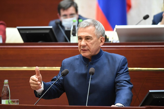 Минниханов одобрил закон о внесении поправок в Конституцию Татарстана 