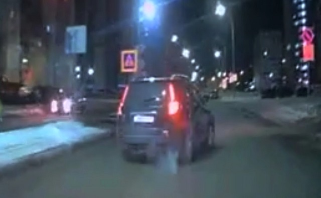 Погоня полицейских за пьяным автомобилистом попала на видео в Набережных Челнах