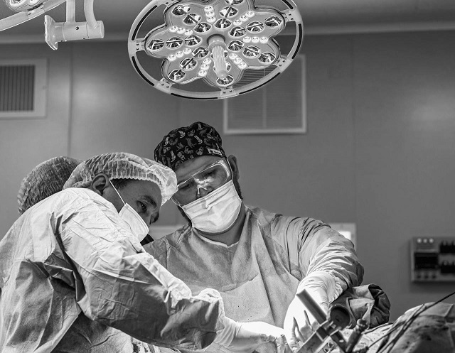 В Татарстане онкологи спасли пациентку от ампутации руки, установив ей «вечный» протез
