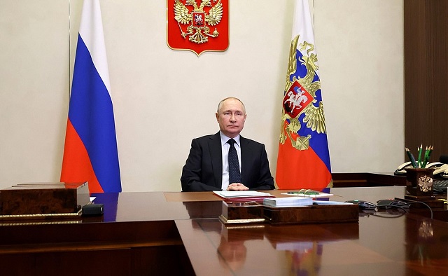 Президент России поручил повышать МРОТ в 2023 году выше уровня инфляции