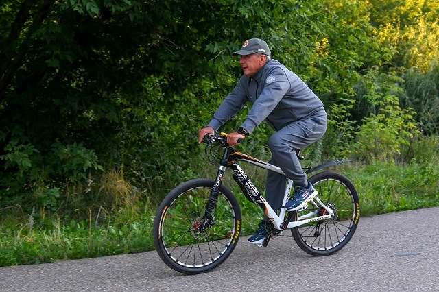 Минниханов рекомендовал жителям РТ отказаться от электросамокатов в пользу велосипедов