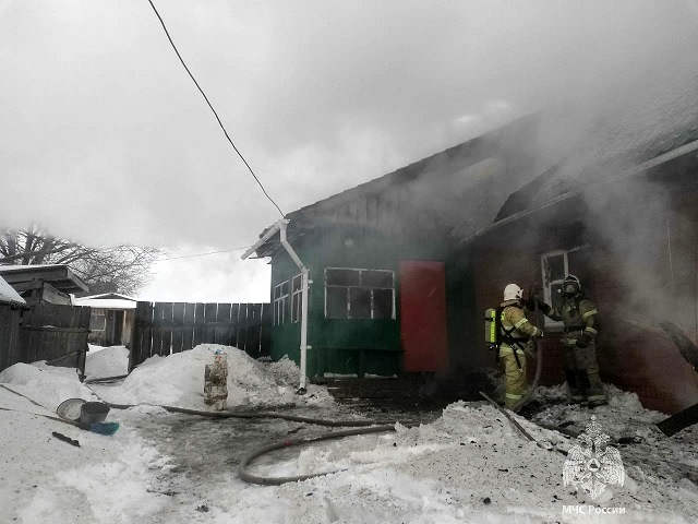 62-летняя женщина погибла на пожаре в частном доме в Менделеевском районе Татарстана