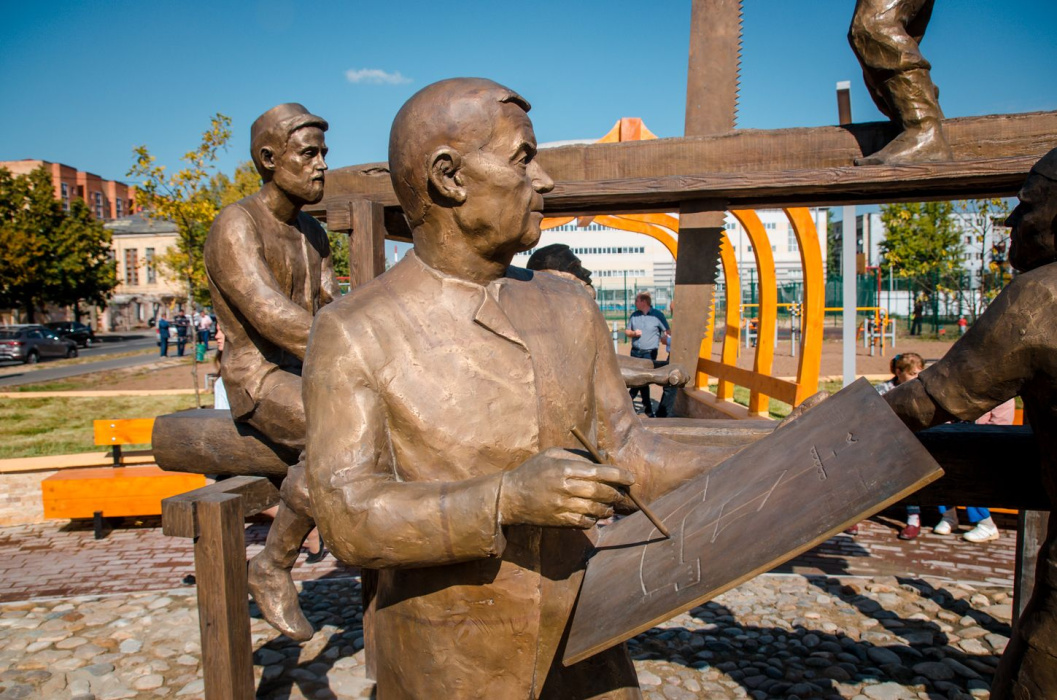 В Казани появился памятник «Бишбалта» (ВИДЕО)
