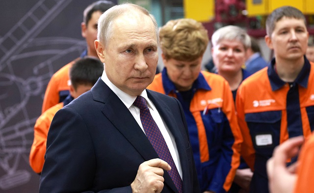 Владимир Путин объявил о новом списке профессий для отсрочки от армии