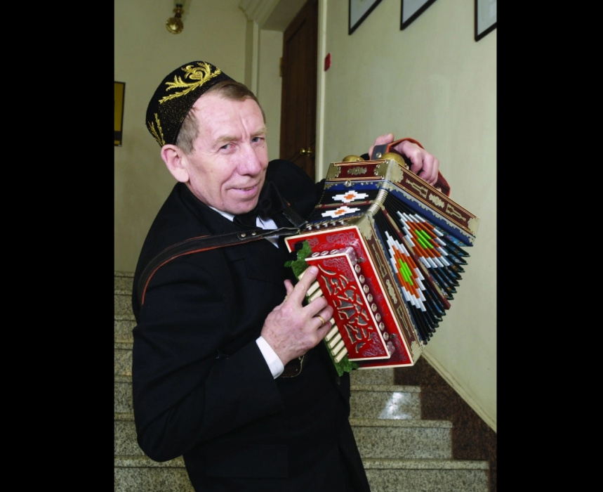 Бүген Татарстанның халык артисты вафат булган 