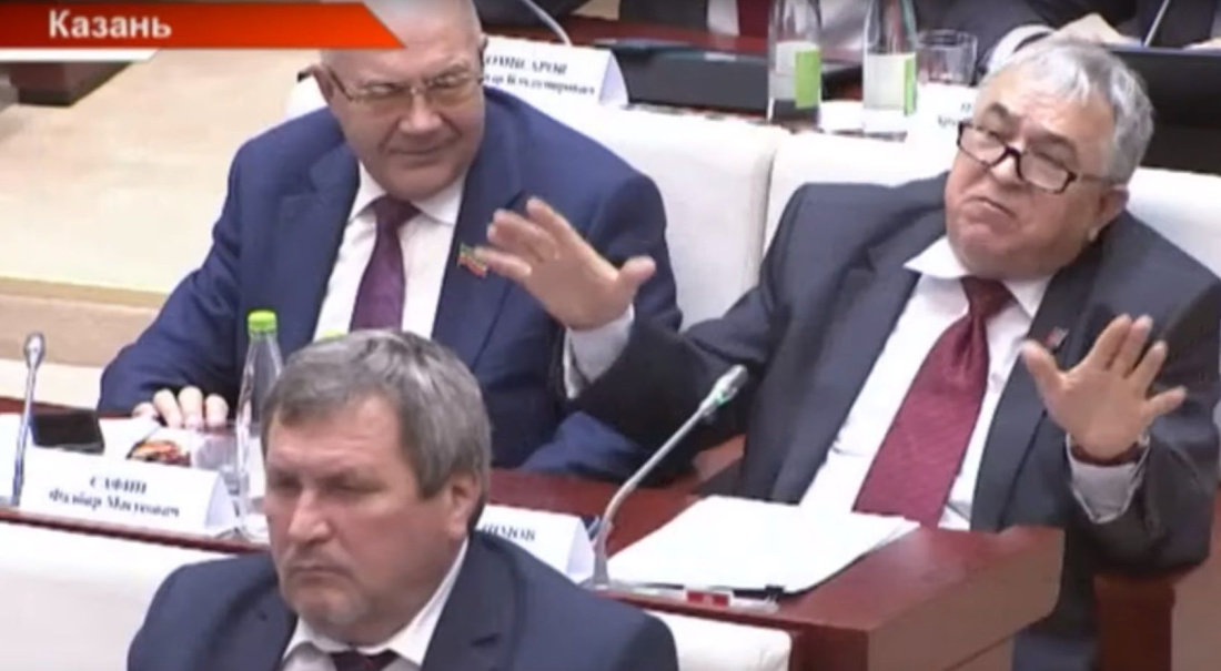 Главный коммунист Татарстана демонстративно хлопнул дверью на заседании парламента (ВИДЕО)