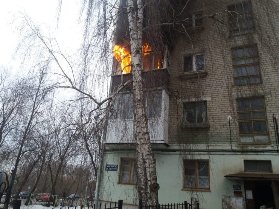 43 человека эвакуировано с пожара в Казани (ВИДЕО)
