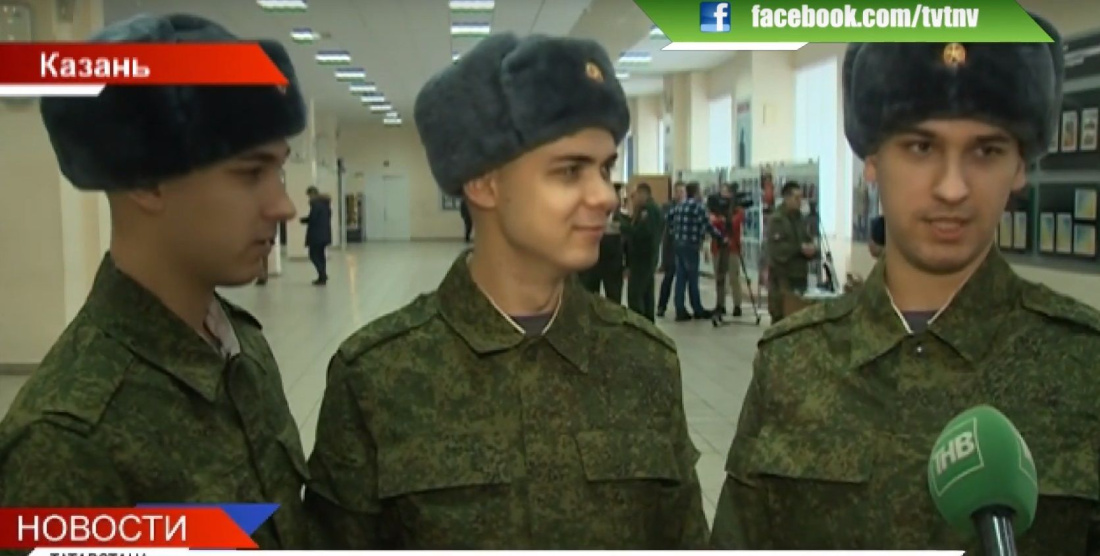 Трое близнецов из Татарстана будут служить в Кремле в президентском полку. Видео
