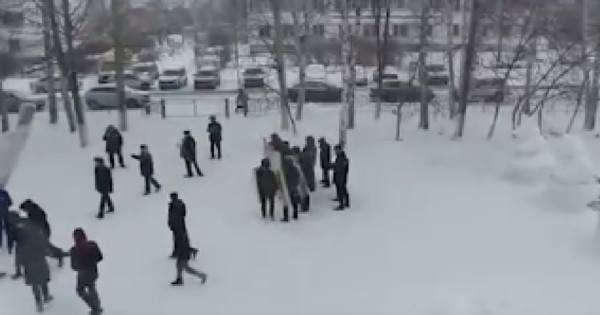 В Татарстане уволили троих полицейских за скандал с учениями МВД в школе