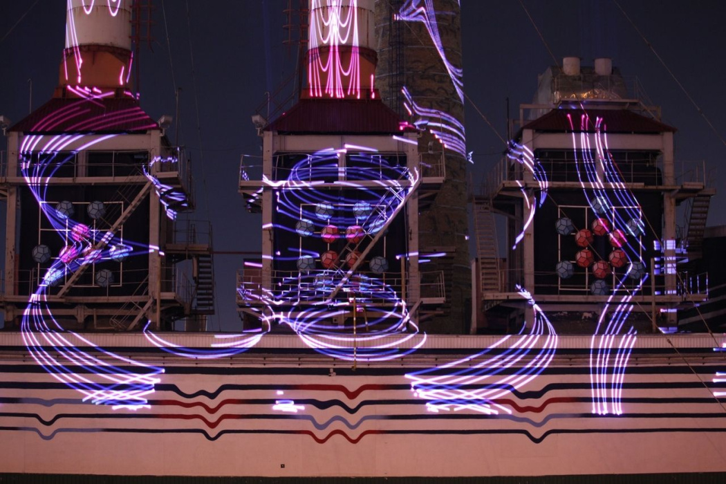 Альметьевск на Новый год украсила лазерная котельная и десятиметровый солнечный факел (ВИДЕО)