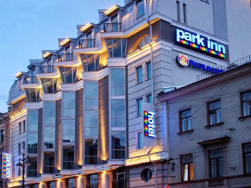 Казанский отель Park Inn может войти в сеть бизнес-отелей под брендом Cosmos