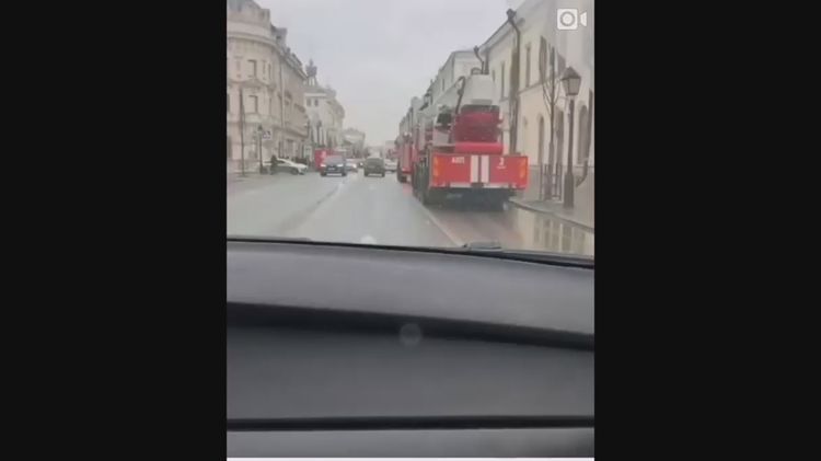 Скопление пожарных машин на улице Кремлевская в Казани шокировало очевидцев