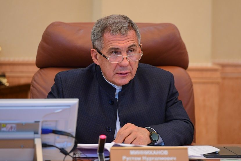 Рустам Минниханов призвал районы серьезней отнестись к закупке удобрений