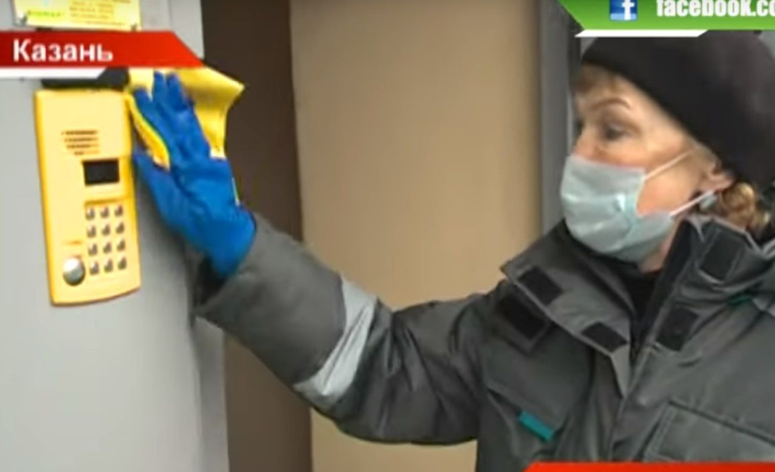 «Правила вызова»: В Казани начали обрабатывать лифты против коронавируса 
