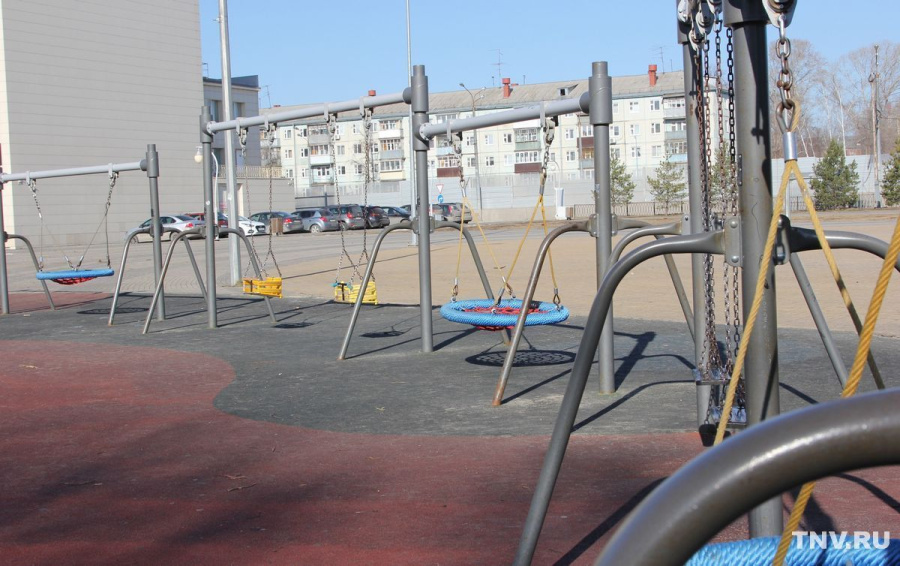 Детская площадка в парке ДК Химиков