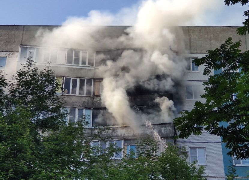В жилом доме на улице Ломжинская в Казани вспыхнул пожар
