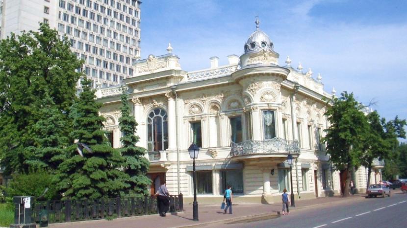 Здание Национальной библиотеки РТ в центре Казани закрыли на реставрацию