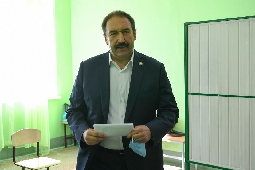 Минниханов предложил Песошину вновь занять пост главы правительства Татарстана