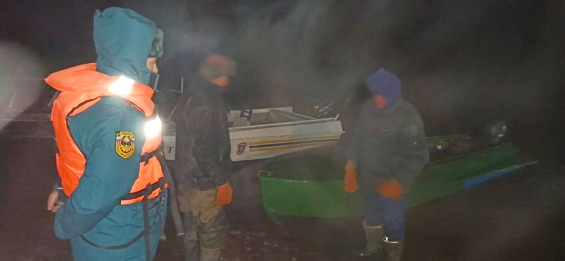 В Татарстане рыбаков, заблудившихся в тумане, вызволяли спасатели
