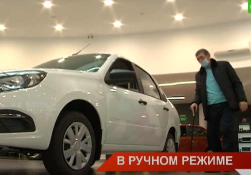 В Казани вручили машины тем, кто получил инвалидность, работая на производстве