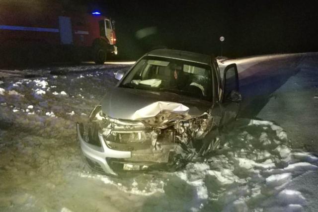 В лобовом столкновении машин под Казанью пострадали шесть человек