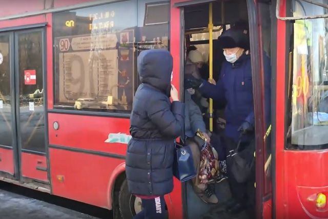 Перевозчики Казани пообещали решить нехватку автобусов на 90-м маршруте