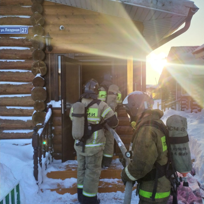  В Татарстане на пожаре в частном доме погибли двое детей и двое взрослых