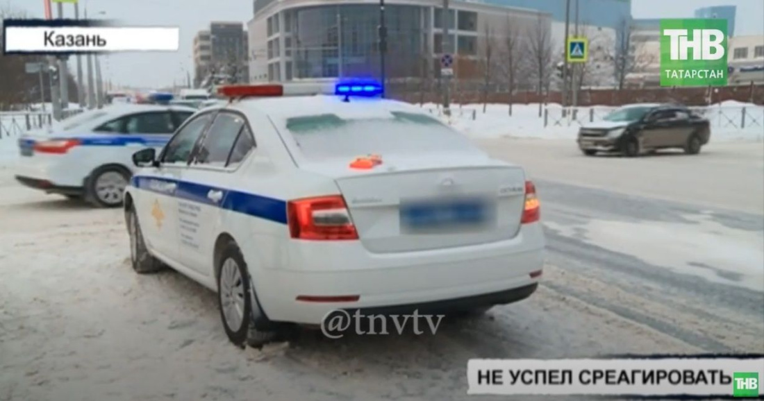 Патрульный автомобиль сбил пожилую женщину в Казани