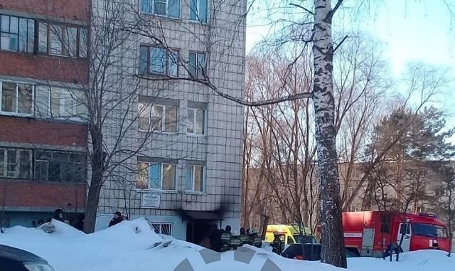 В Казани неизвестный поджег опорный пункт полиции – видео