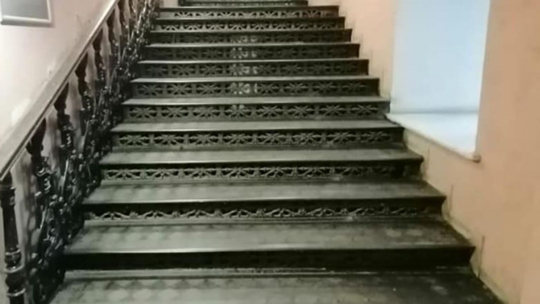 Историческую лестницу из дома Коровина в Казани взяли под государственную охрану